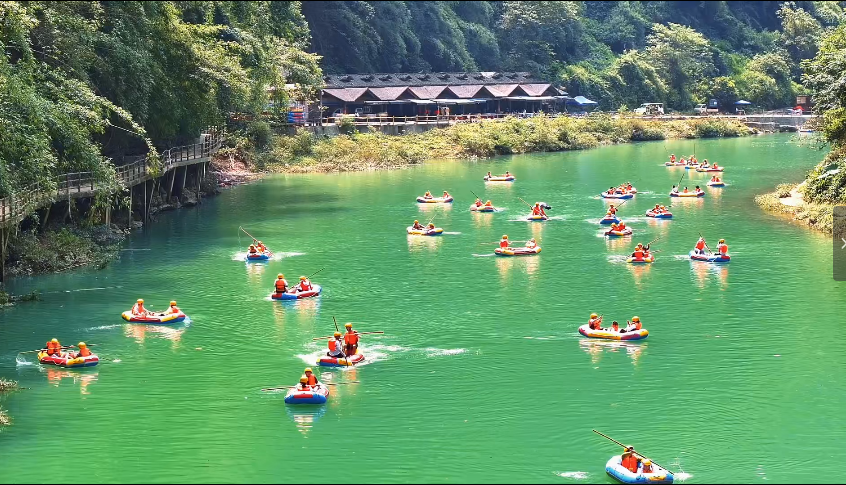 人潮的方向，就是快乐的方向，阿依河，等你跟上！#阿依河#阿依河漂流#五一在现场
